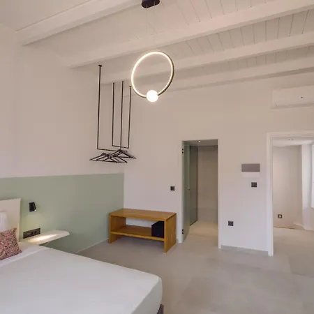 Holiday home Arch Home, Luxury With Private Parking