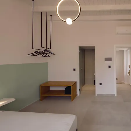 Arch Home, Luxury With Private Parking Σπίτι διακοπών