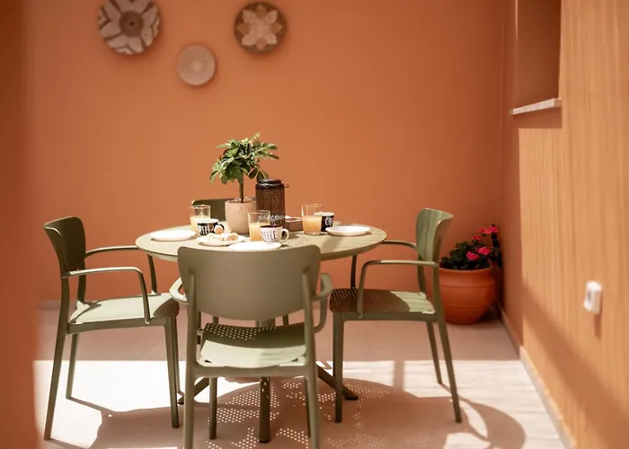 Arch Home, Luxury With Private Parking Hébergement de vacances *