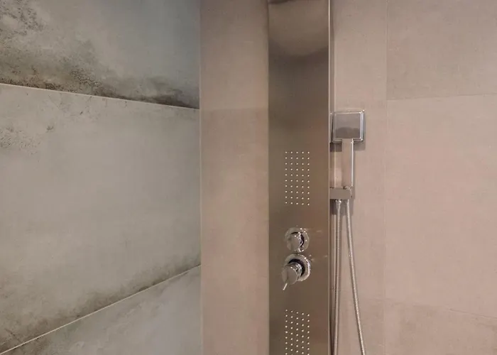 Arch Home, Luxury With Private Parking Hébergement de vacances La Canée