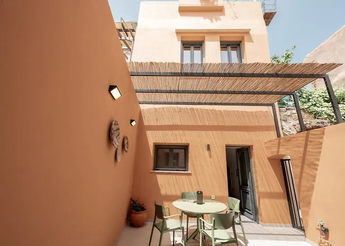 Arch Home, Luxury With Private Parking Hébergement de vacances *