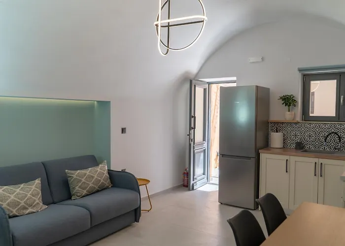 Arch Home, Luxury With Private Parking Hébergement de vacances La Canée