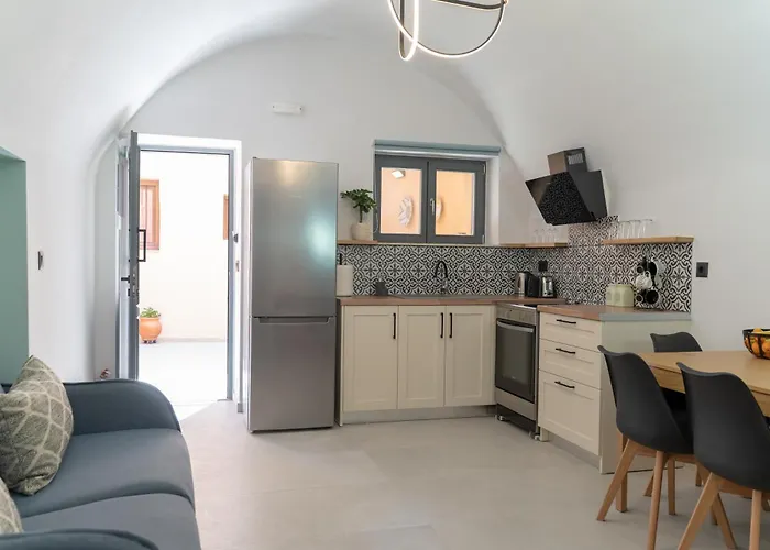 Arch Home, Luxury With Private Parking Hébergement de vacances