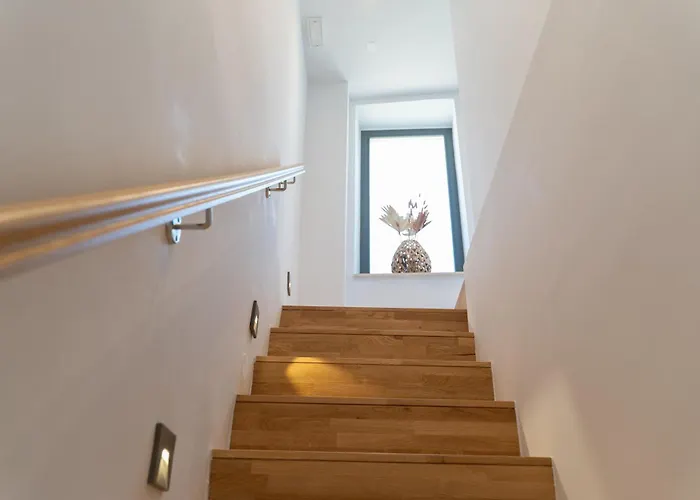 Hébergement de vacances Arch Home, Luxury With Private Parking *