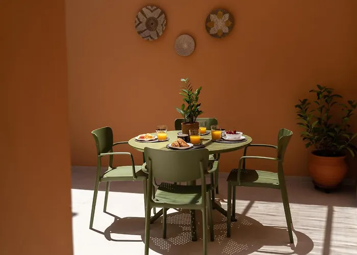 Hébergement de vacances Arch Home, Luxury With Private Parking